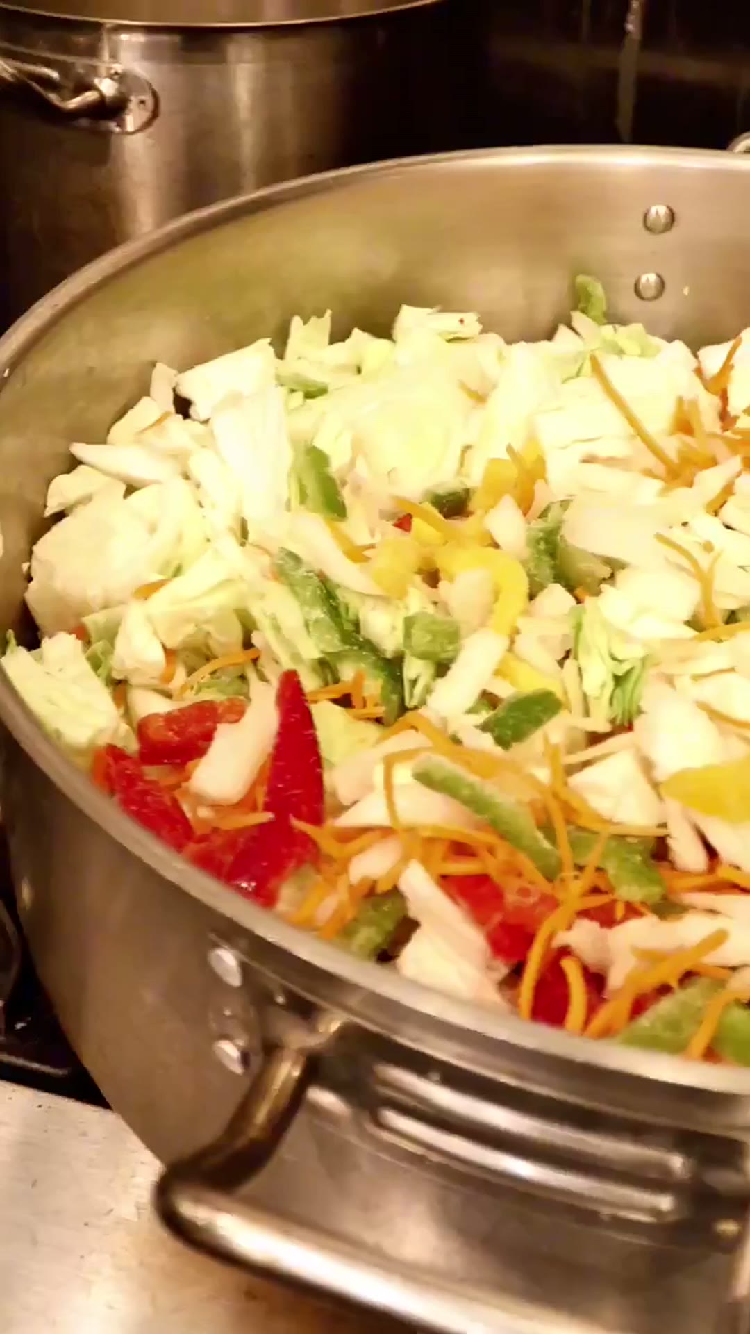 Restaurant food preparation video